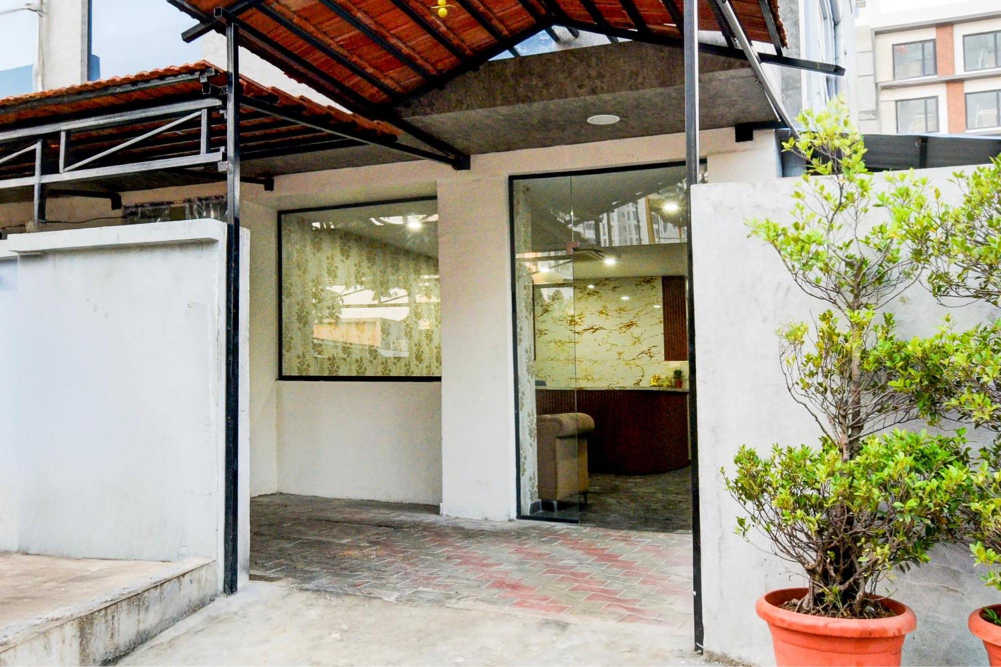 Super Townhouse Unnam Hotels Backside Of Tabala Rasa Pub, Financial District Hyderabad Exterior photo